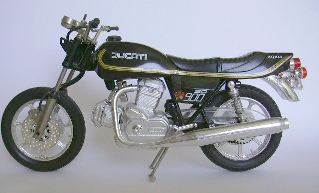 ducati 900SS 1.10
